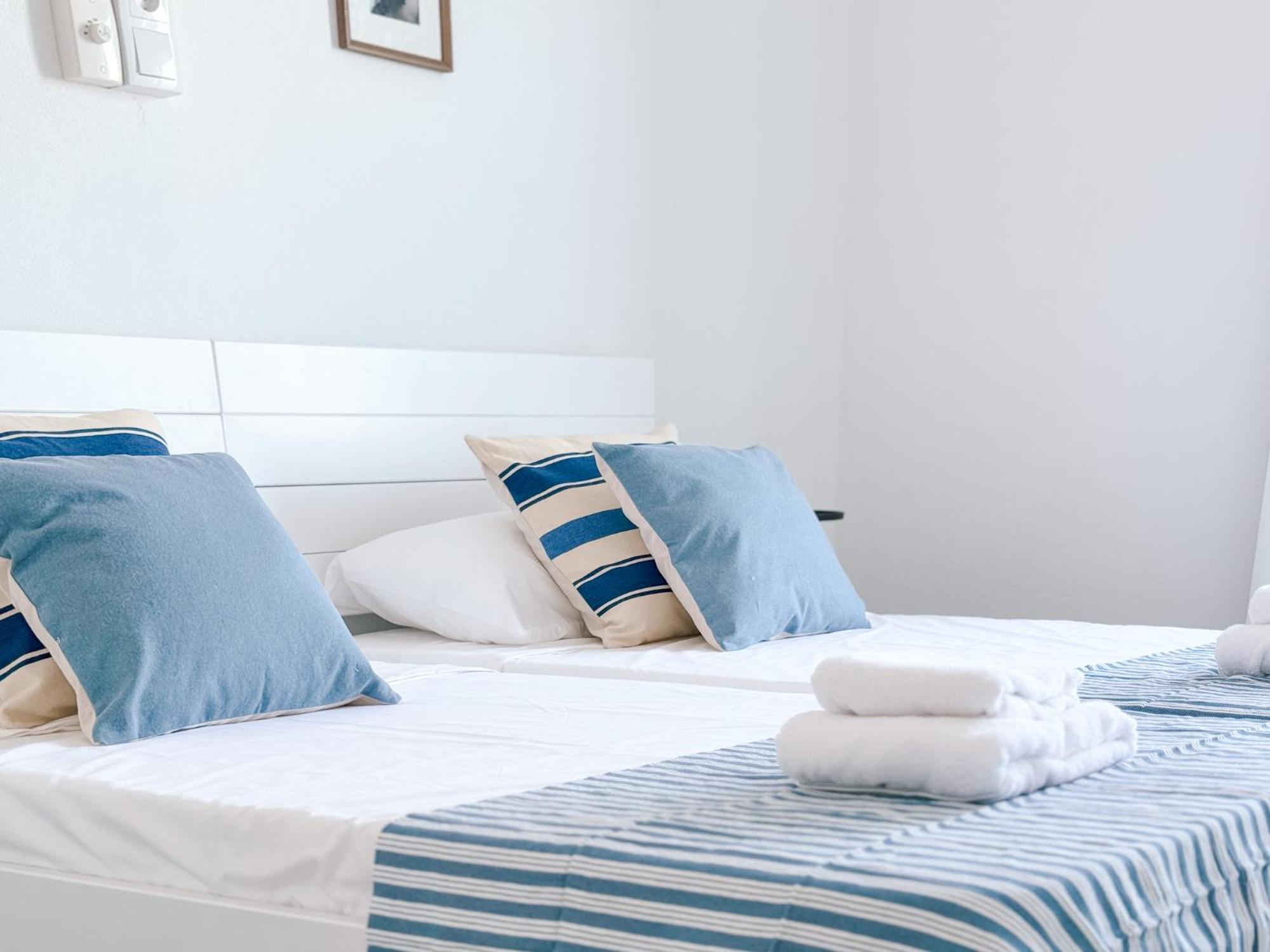 Hostal Sa Roqueta Mahon エクステリア 写真