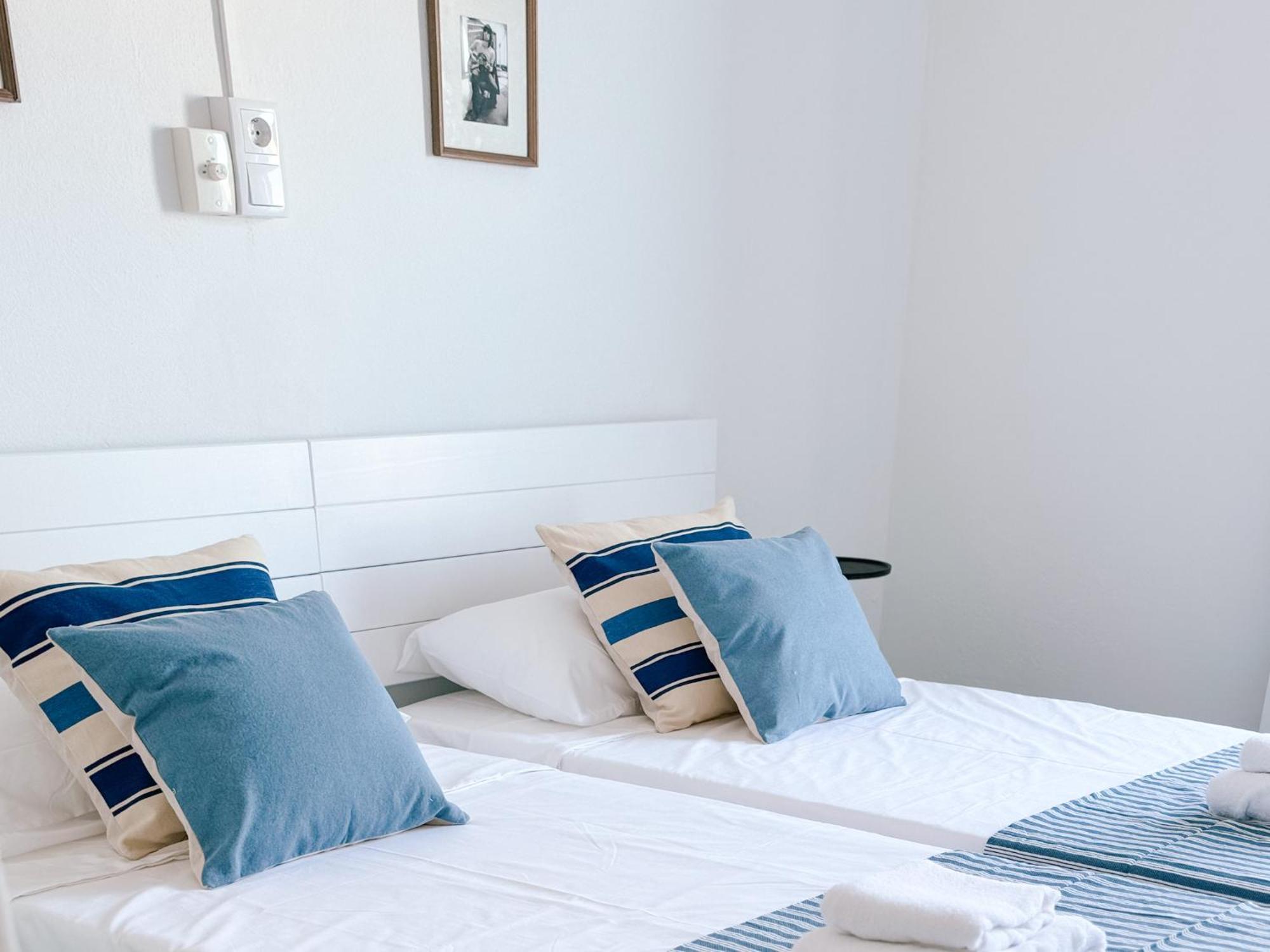 Hostal Sa Roqueta Mahon エクステリア 写真