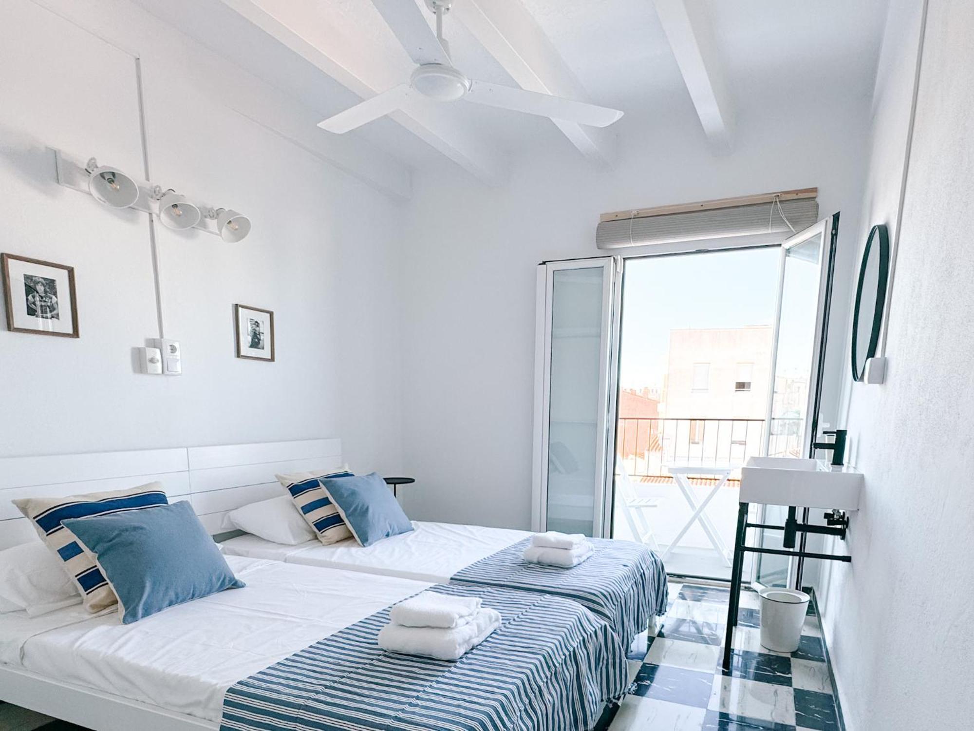 Hostal Sa Roqueta Mahon エクステリア 写真