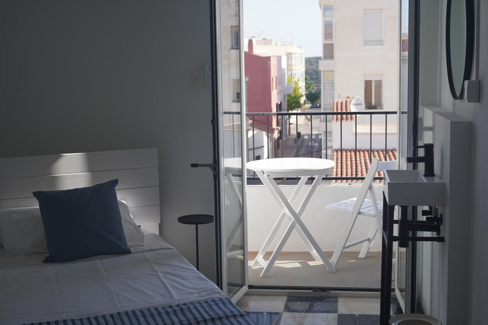 Hostal Sa Roqueta Mahon エクステリア 写真
